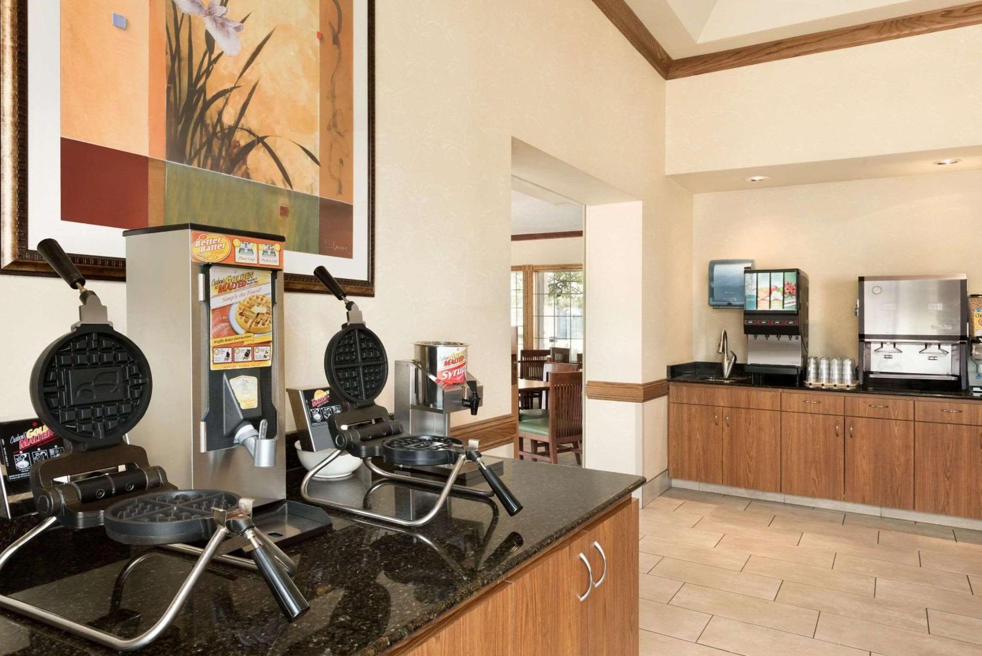 Country Inn & Suites By Radisson, Chanhassen, Mn מראה חיצוני תמונה