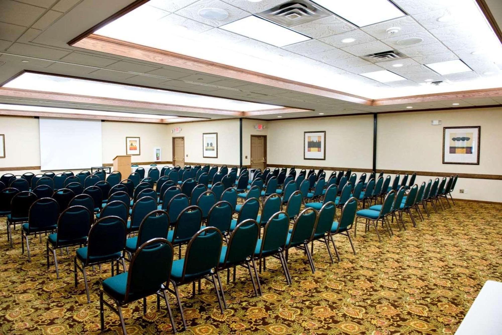 Country Inn & Suites By Radisson, Chanhassen, Mn מראה חיצוני תמונה