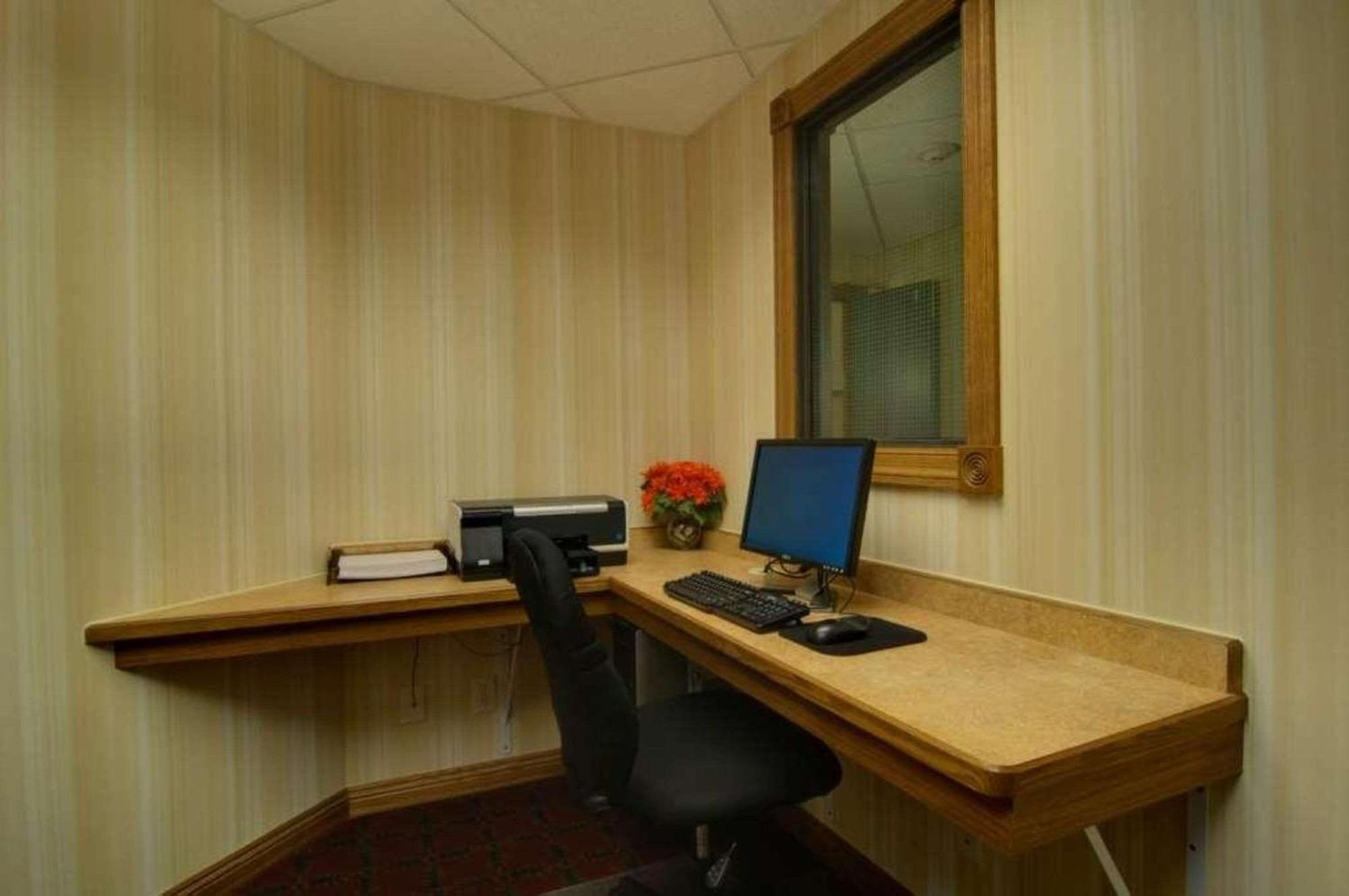 Country Inn & Suites By Radisson, Chanhassen, Mn מראה חיצוני תמונה