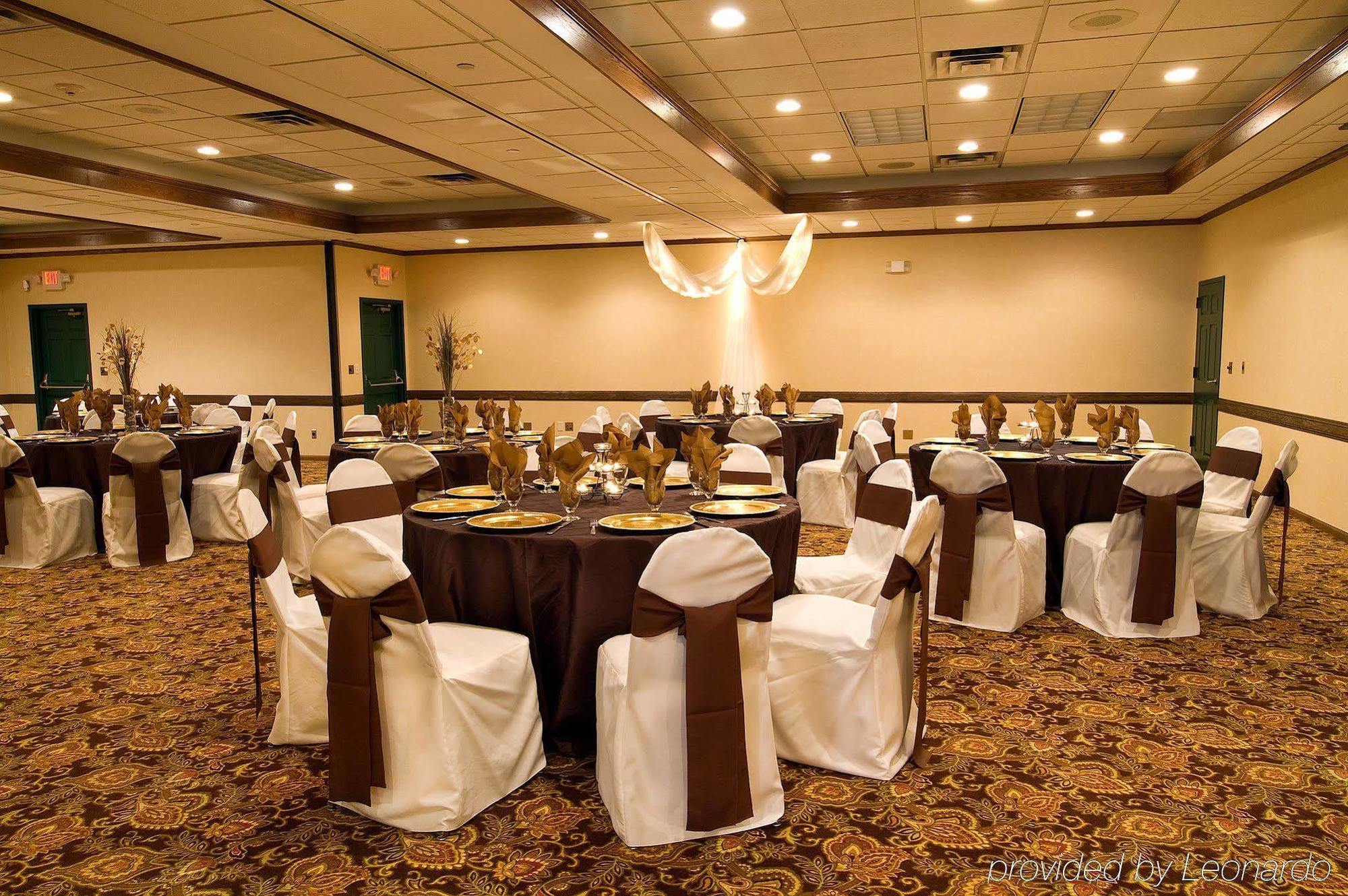 Country Inn & Suites By Radisson, Chanhassen, Mn מראה חיצוני תמונה