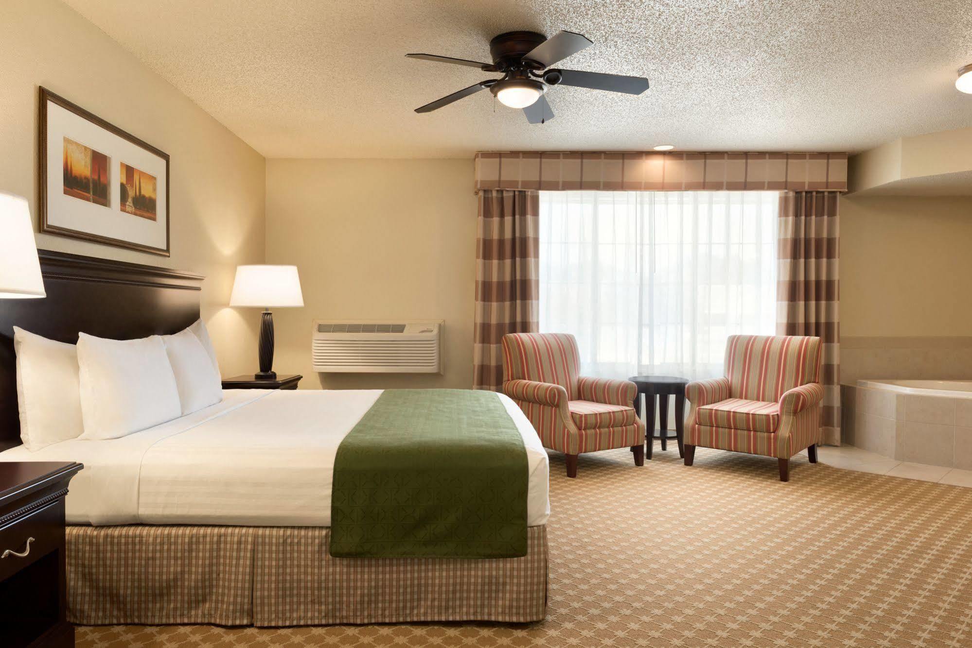 Country Inn & Suites By Radisson, Chanhassen, Mn מראה חיצוני תמונה
